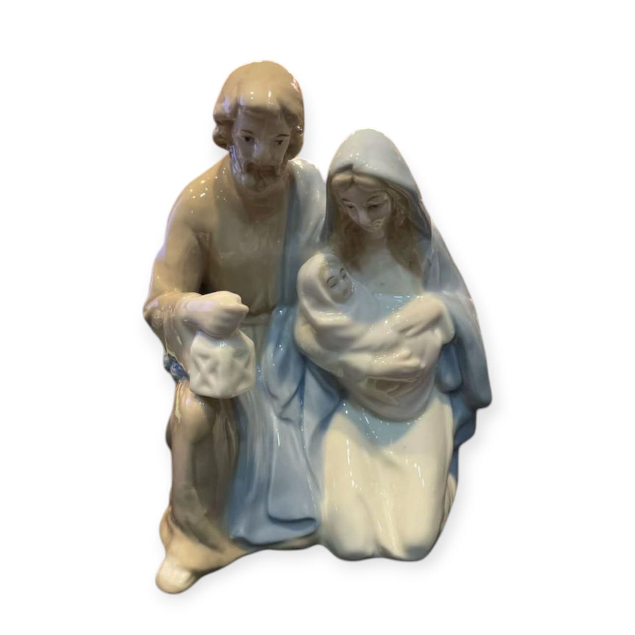 Family statue seated