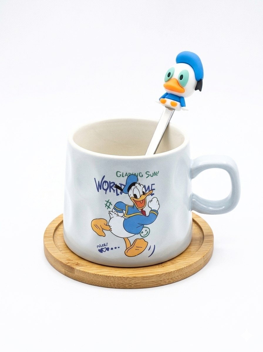 Donald Duck mug with wooden coaster and spoon