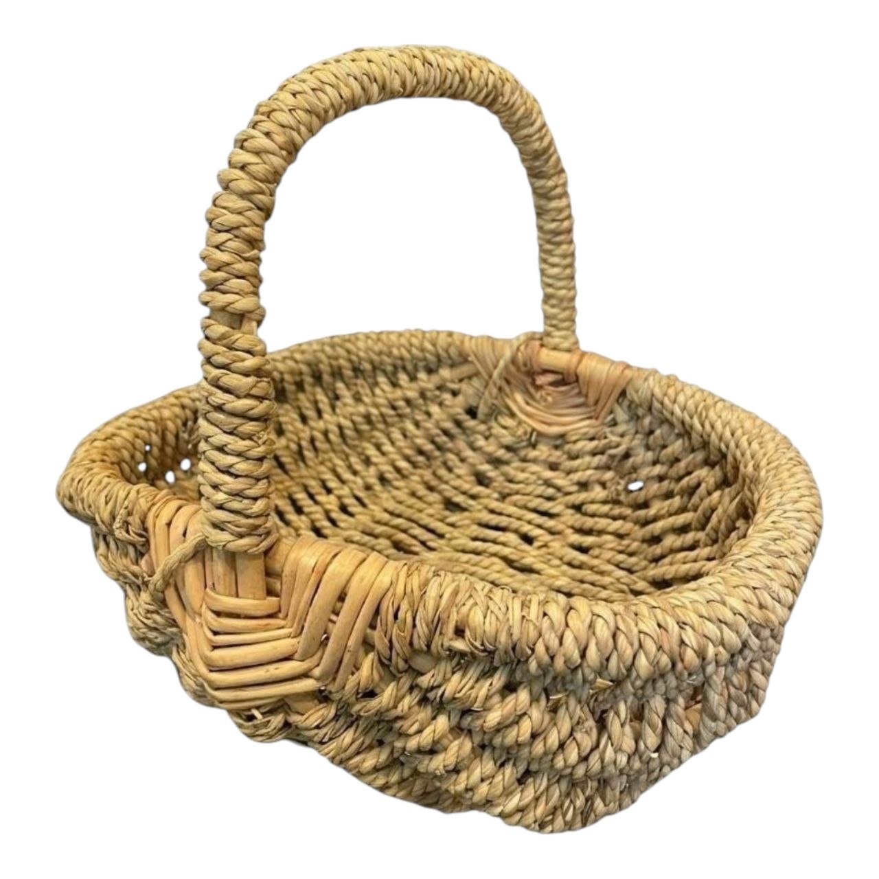 Braided yarn basket