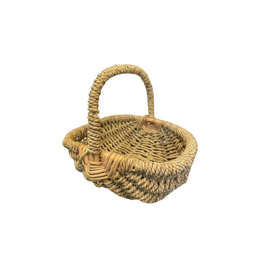 Braided yarn basket
