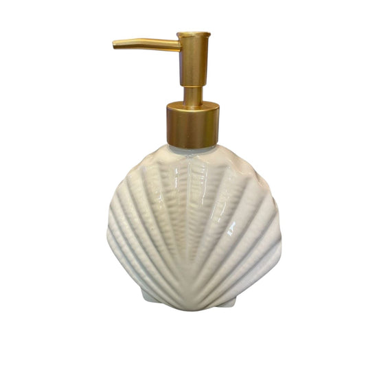 Seashell-shaped soap dish