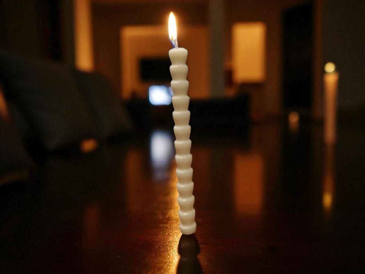 Circle candle
