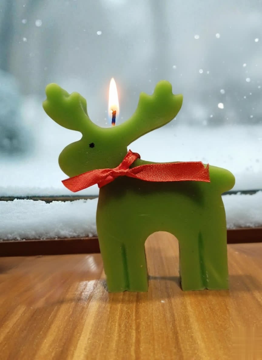 Standing deer candle